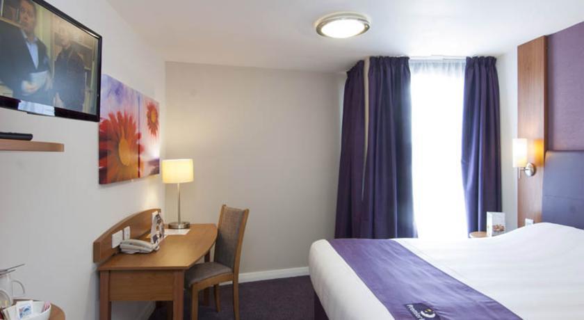 Premier Inn Basingstoke West ห้อง รูปภาพ