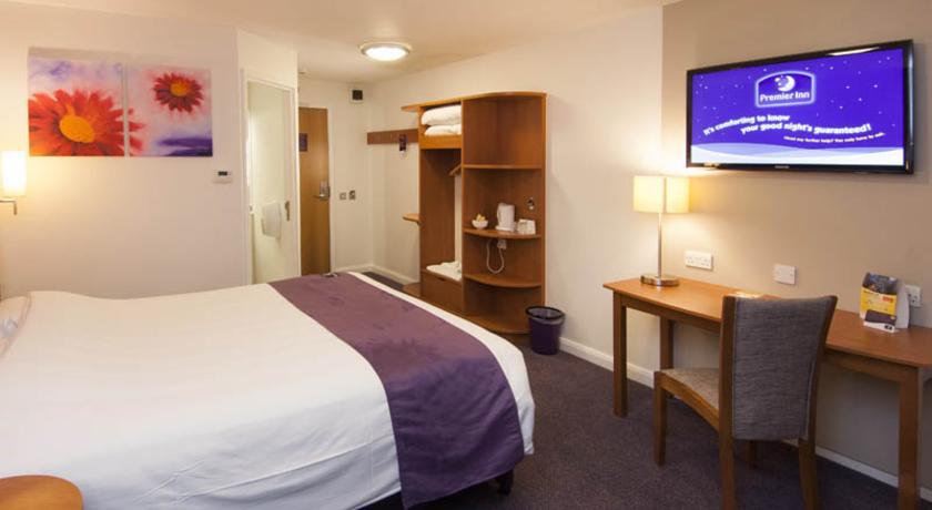Premier Inn Basingstoke West ภายนอก รูปภาพ